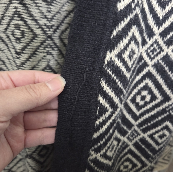 Coldwater Creek Black and White Geometric Cardigan Wool Blend Cabincore - Picture 3 of 7